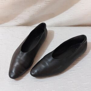 Vince Black Leather Pointed Ballet Flats Size 6